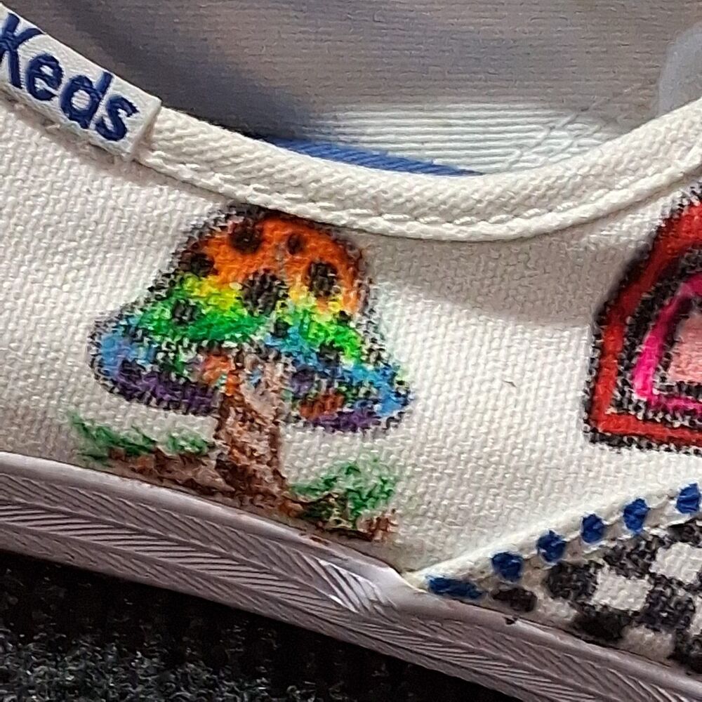 Unique Hand-Painted Keds Sneaker Art Peace Mushroom Floral Boho Hippie 8.5 - Picture 8 of 11